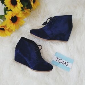 TOMS Desert Wedge Booties